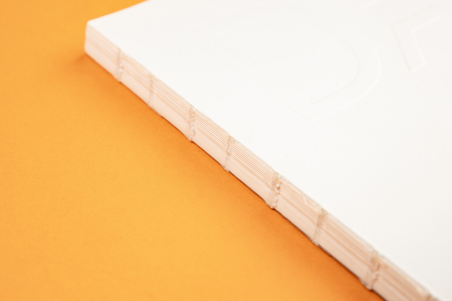 Encuadernación hilo visto Daisalux