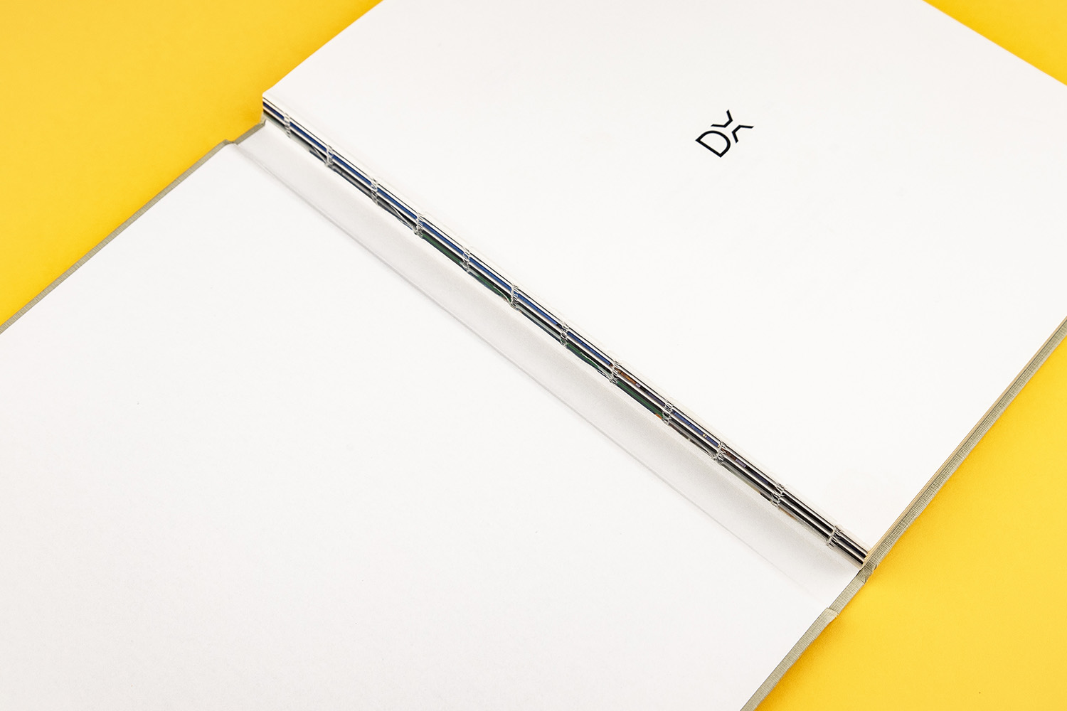 Swiss binding Daisalux