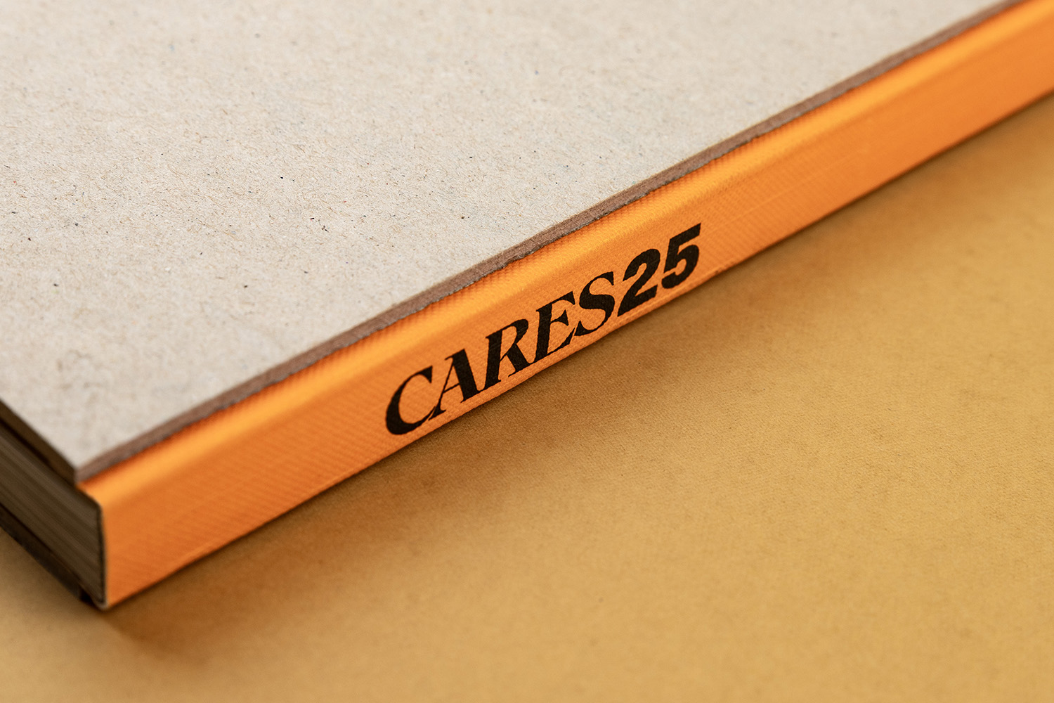 Fundació Cares Llibre enquadernació serigrafia