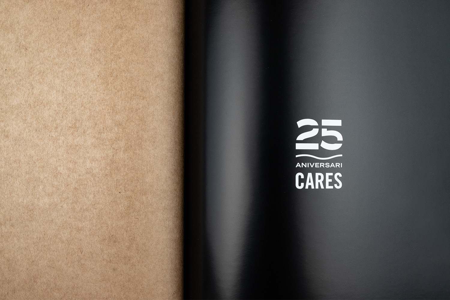 Fundació Cares Llibre paper kraft