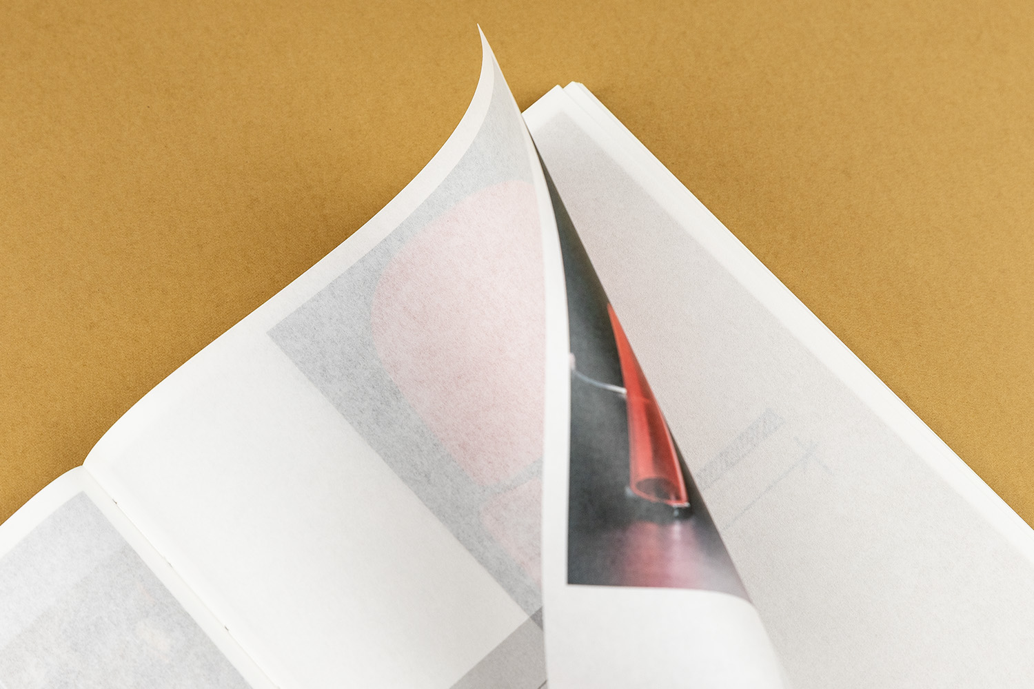 Poetic Manual lamp design Jaume Ramírez papel ibo traslucido